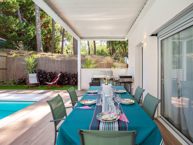 Terrasse et piscine chauffée