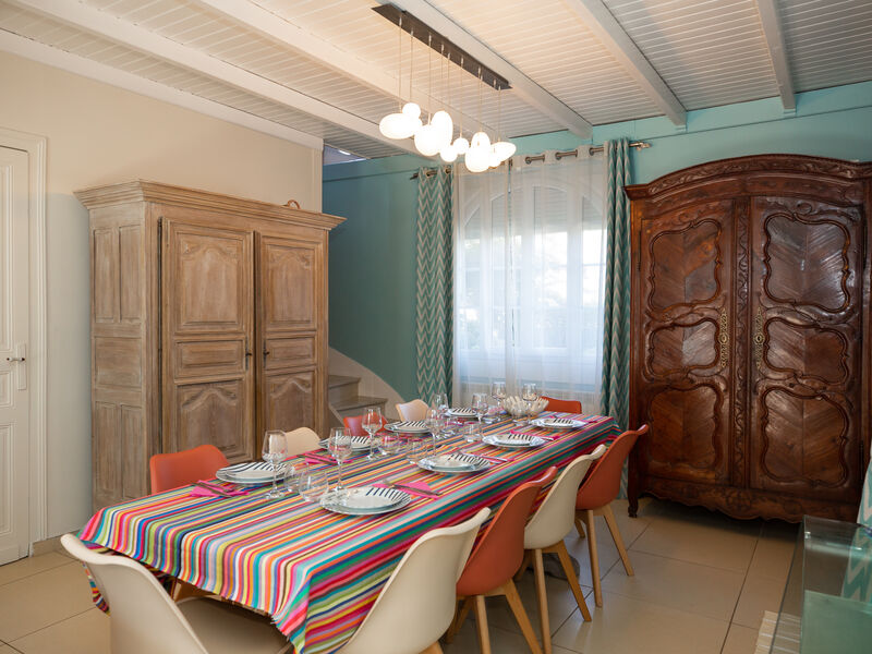 Salle à manger de la villa